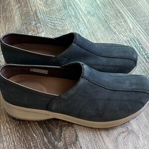 Dansko women’s 41 Dark Gray/Blue Slip-On Loafers